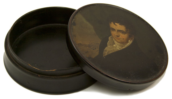 Robert Fulton portrait on a snuff box after Benjamin West (4)